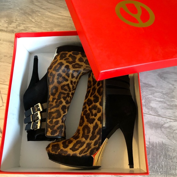 Wishbone Leopard Pony/Kid Suede Booties - Picture 7 of 8